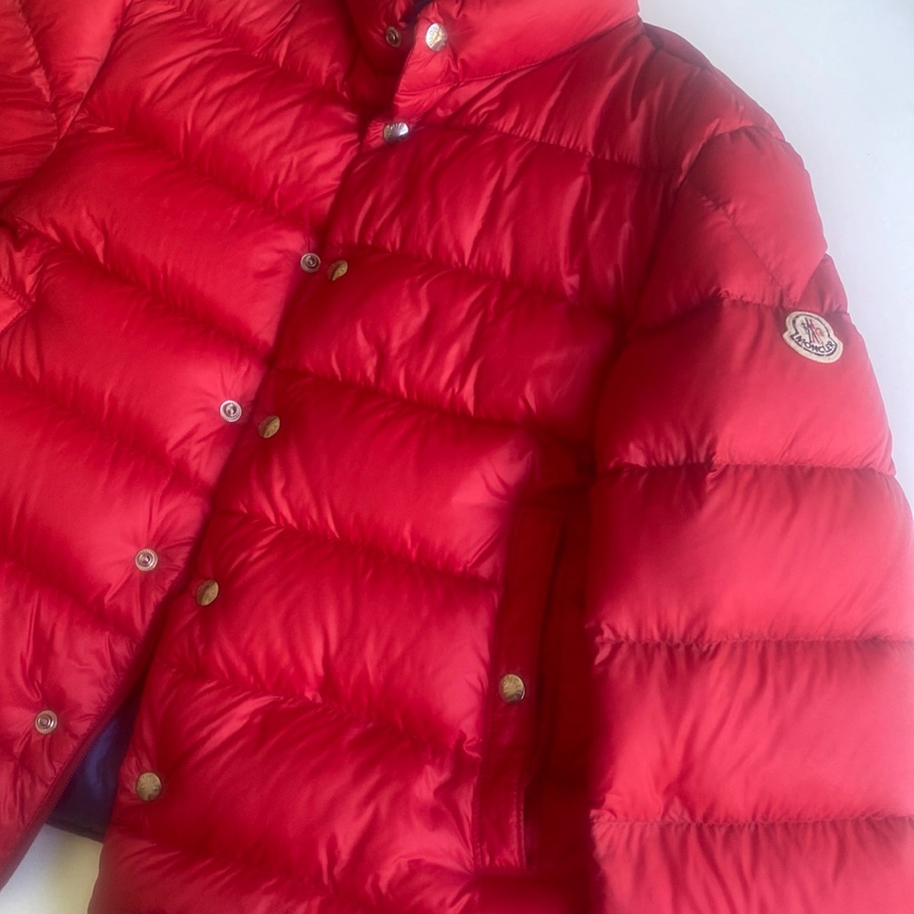 Moncler
quilted buttoned padded jacket